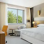 Hotel Four Points By Sheraton And Conference Center