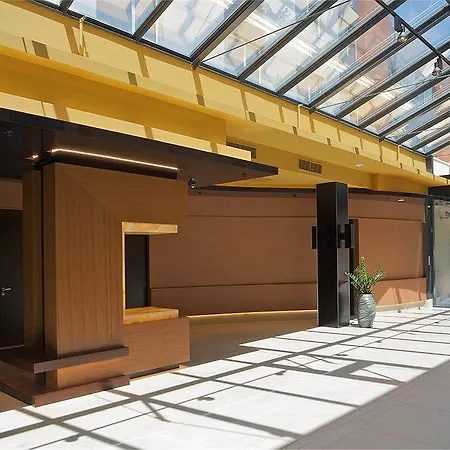 Four Points By Sheraton And Conference Center 酒店