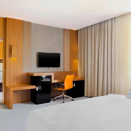 Four Points By Sheraton And Conference Center