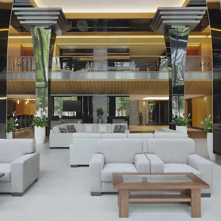 Four Points By Sheraton And Conference Center ホテル