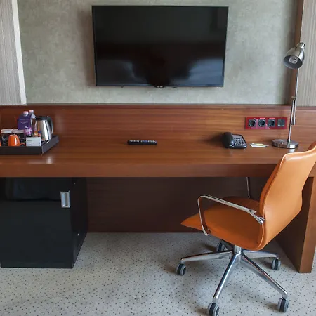 ホテル Four Points By Sheraton And Conference Center ケチケメート