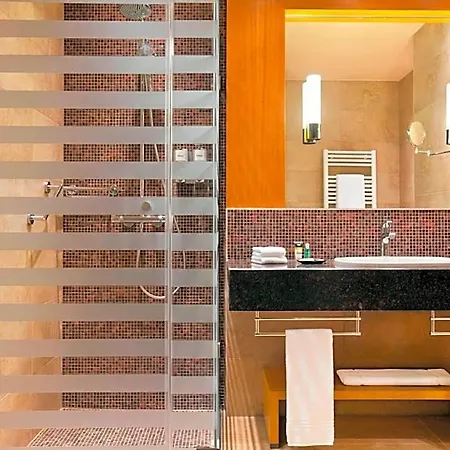 Four Points By Sheraton And Conference Center 4*