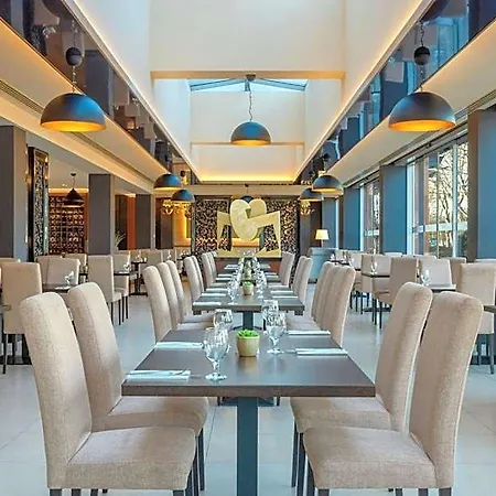 Four Points By Sheraton And Conference Center Otel Keşkemet