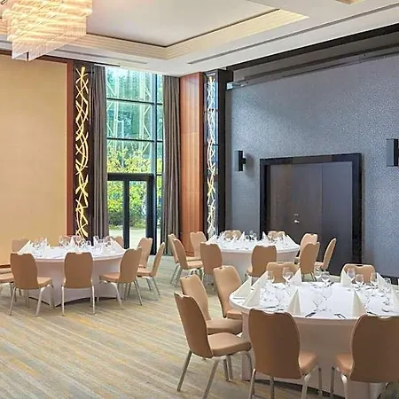 Otel Four Points By Sheraton And Conference Center