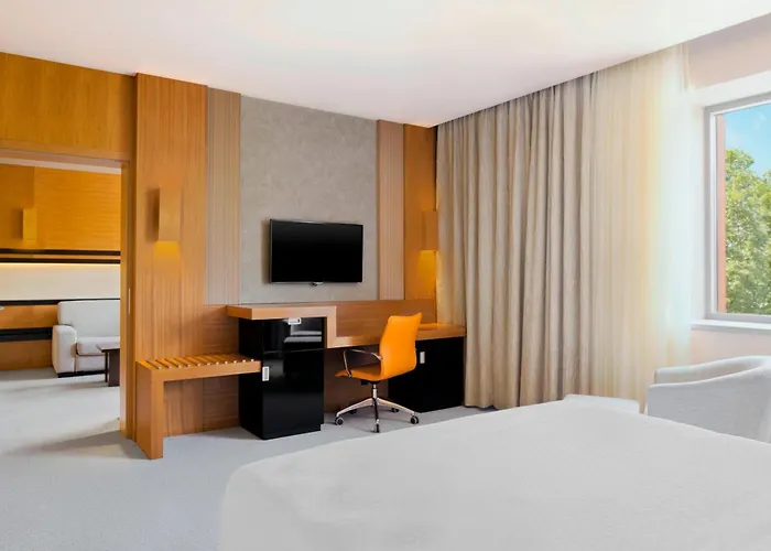 Four Points By Sheraton And Conference Center