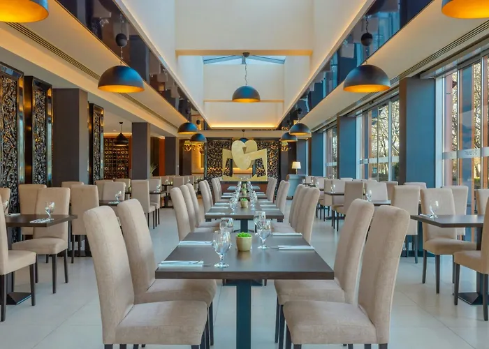 Hotel Four Points By Sheraton And Conference Center