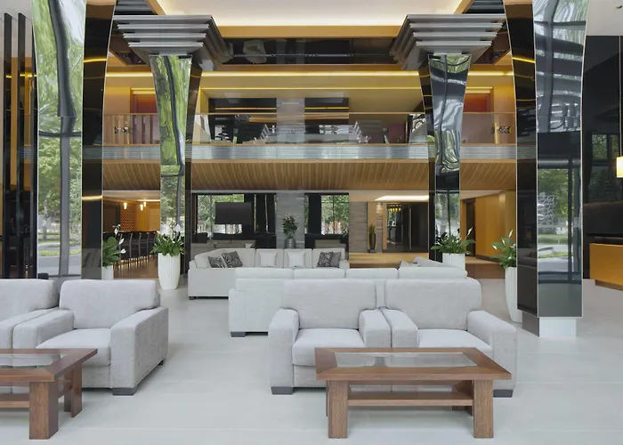 Four Points By Sheraton And Conference Center Szálloda