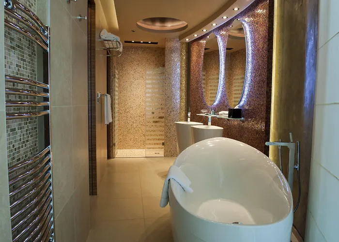 Four Points By Sheraton And Conference Center Szálloda