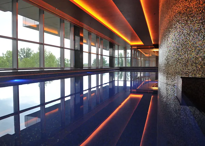 Four Points By Sheraton And Conference Center 4*