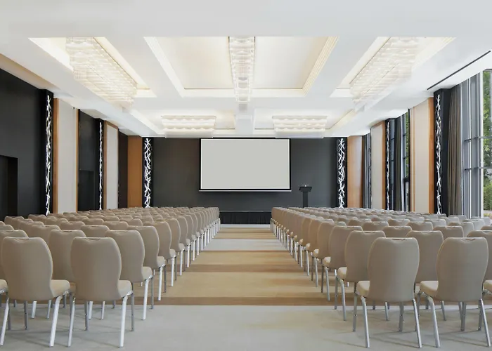 Four Points By Sheraton And Conference Center 4*