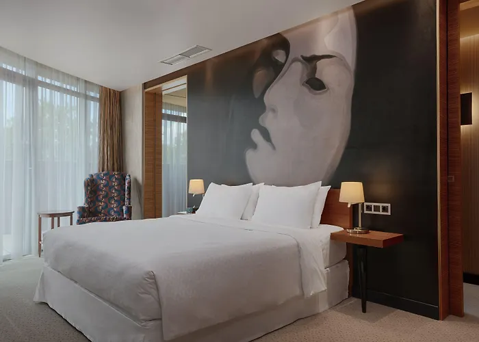 Four Points By Sheraton And Conference Center Szálloda 4*